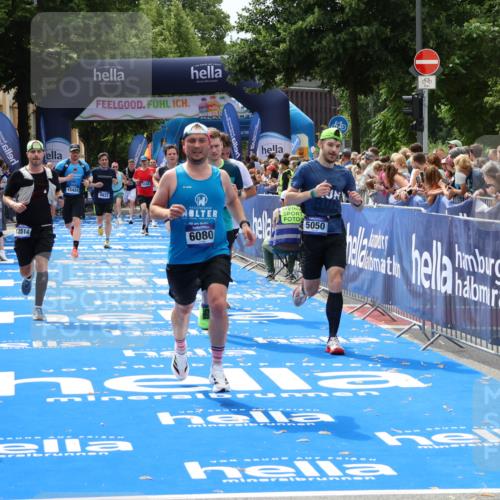 29.06.2025 - hella hamburg halbmarathon Zöllner http://msf.ph/oto/8180854 29.06.2025 10:40:08 Ziel 2826, 5007, 5050, 5508, 6080, 8933, 12091, 13514, 15424, 17973 meine-sportfotos.de