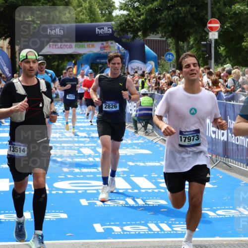 29.06.2025 - hella hamburg halbmarathon Zöllner http://msf.ph/oto/8180945 29.06.2025 10:40:11 Ziel 2826, 4381, 5007, 5409, 5508, 5916, 7495, 8933, 12091, 13514, 13667, 15424, 17973, 18979 meine-sportfotos.de