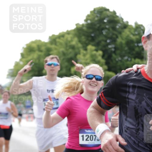 29.06.2025 - hella hamburg halbmarathon Jannik Wohlers http://msf.ph/oto/8181010 29.06.2025 10:22:54 Lombardsbrücke 1362, 2925, 4728, 4793, 6502, 6849, 7820, 8687, 8688, 8716, 8918, 8920, 9301, 9877, 10739, 11798, 11879, 12073, 12874, 14265, 14338, 14510, 14512, 14821, 16416, 16558, 17013, 17099, 17207, 17299, 17719, 18089, 18332 meine-sportfotos.de
