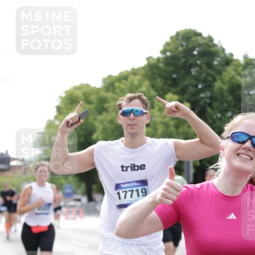 29.06.2025 - hella hamburg halbmarathon Jannik Wohlers http://msf.ph/oto/8181044 29.06.2025 10:22:55 Lombardsbrücke 1362, 2925, 4728, 4793, 6502, 6849, 7820, 8687, 8688, 8716, 8918, 8920, 9301, 9877, 10739, 11798, 11879, 12073, 12874, 14265, 14338, 14510, 14512, 14821, 16416, 16558, 17013, 17099, 17207, 17299, 17719, 18089, 18332 meine-sportfotos.de