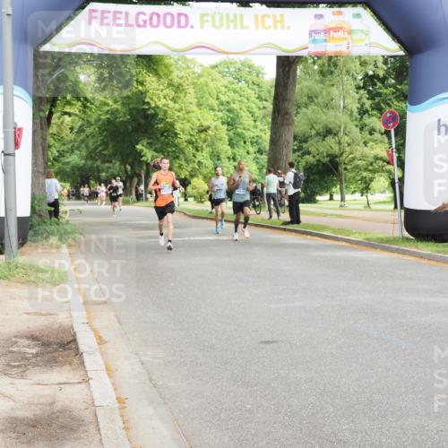 29.06.2025 - hella hamburg halbmarathon MichiJ http://msf.ph/oto/8181115 29.06.2025 10:17:17 Zwischen KM18-KM19 5344, 10848, 17893, 18037 meine-sportfotos.de