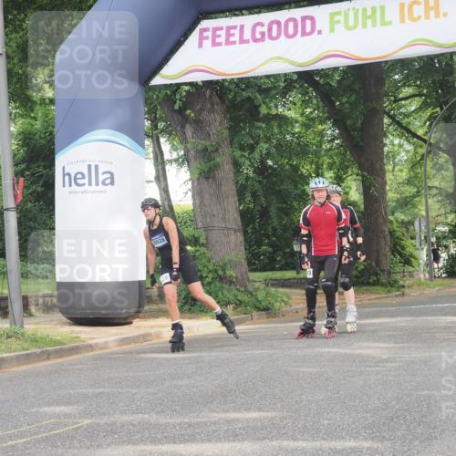 29.06.2025 - hella hamburg halbmarathon KatJ http://msf.ph/oto/8181140 29.06.2025 09:22:59 Zwischen KM18-KM19  meine-sportfotos.de