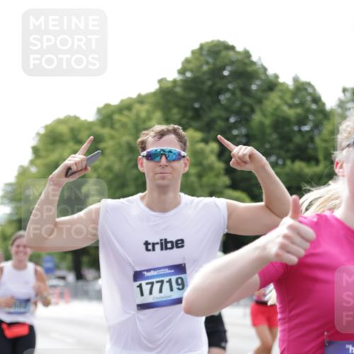 29.06.2025 - hella hamburg halbmarathon Jannik Wohlers http://msf.ph/oto/8181201 29.06.2025 10:22:55 Lombardsbrücke 1362, 2925, 4728, 4793, 6502, 6849, 7820, 8687, 8688, 8716, 8918, 8920, 9301, 9877, 10739, 11798, 11879, 12073, 12874, 14265, 14338, 14510, 14512, 14821, 16416, 16558, 17013, 17099, 17207, 17299, 17719, 18089, 18332 meine-sportfotos.de