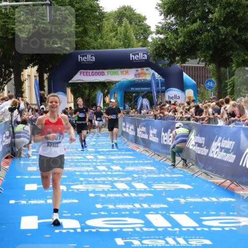 29.06.2025 - hella hamburg halbmarathon Zöllner http://msf.ph/oto/8181229 29.06.2025 10:31:52 Ziel 3935, 5187, 11929 meine-sportfotos.de