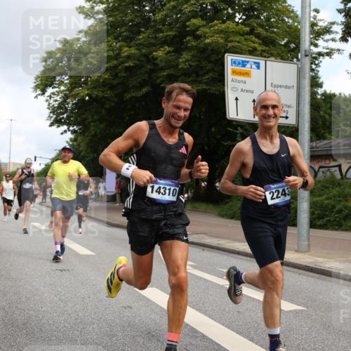 29.06.2025 - hella hamburg halbmarathon Yannick Fuchs http://msf.ph/oto/8181230 29.06.2025 10:28:42 20KM 1053, 1396, 1743, 2228, 2243, 2879, 4246, 5193, 6305, 8312, 9345, 9376, 10865, 11019, 11227, 12595, 13066, 13493, 13494, 13618, 13771, 14289, 14310, 14448, 14549, 14784, 15268, 15500, 15887, 16148, 16243, 16724, 17191, 17489, 17751, 17877, 18099, 18906 meine-sportfotos.de