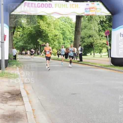 29.06.2025 - hella hamburg halbmarathon MichiJ http://msf.ph/oto/8181254 29.06.2025 10:17:18 Zwischen KM18-KM19 5344, 10848, 17893, 18037 meine-sportfotos.de