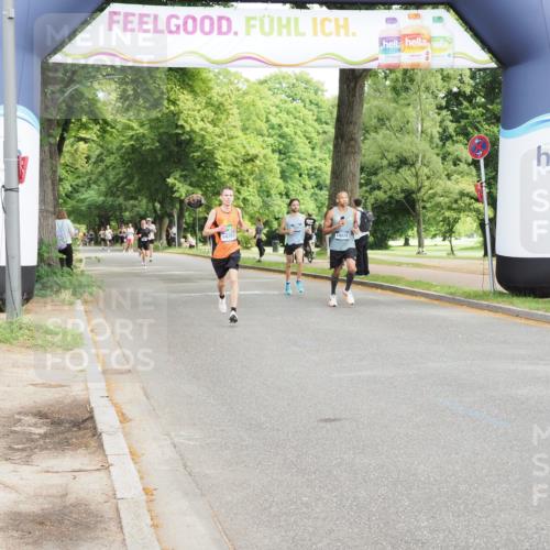 29.06.2025 - hella hamburg halbmarathon MichiJ http://msf.ph/oto/8181307 29.06.2025 10:17:18 Zwischen KM18-KM19 5344, 10848, 17893, 18037 meine-sportfotos.de
