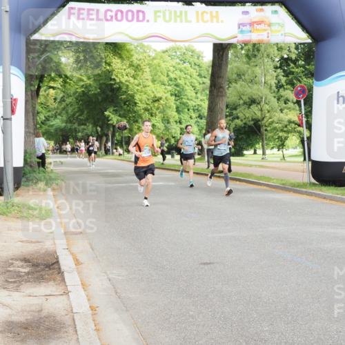 29.06.2025 - hella hamburg halbmarathon MichiJ http://msf.ph/oto/8181317 29.06.2025 10:17:18 Zwischen KM18-KM19 5344, 10848, 17893, 18037 meine-sportfotos.de