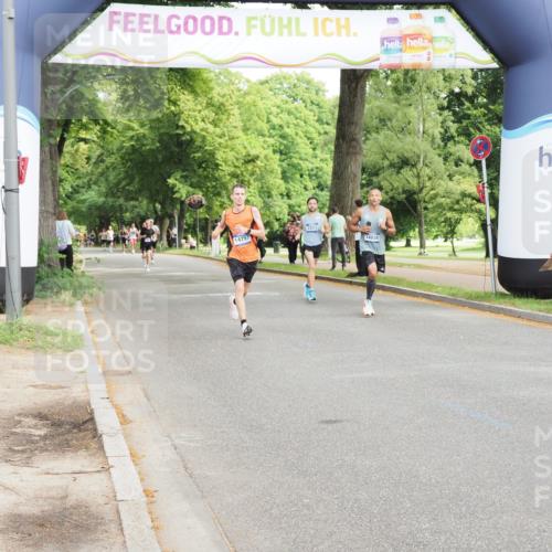 29.06.2025 - hella hamburg halbmarathon MichiJ http://msf.ph/oto/8181339 29.06.2025 10:17:18 Zwischen KM18-KM19 5344, 10848, 17893, 18037 meine-sportfotos.de