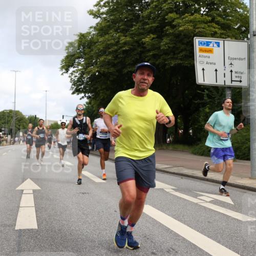 29.06.2025 - hella hamburg halbmarathon Yannick Fuchs http://msf.ph/oto/8181357 29.06.2025 10:28:44 20KM 1053, 1396, 1743, 2228, 2243, 2879, 5193, 6305, 7901, 8312, 9345, 9376, 10865, 11019, 11227, 12595, 13066, 13493, 13494, 13618, 13771, 14289, 14310, 14448, 14549, 14784, 15500, 15887, 16148, 16243, 16724, 17191, 17489, 17751, 17877, 18099, 18906 meine-sportfotos.de