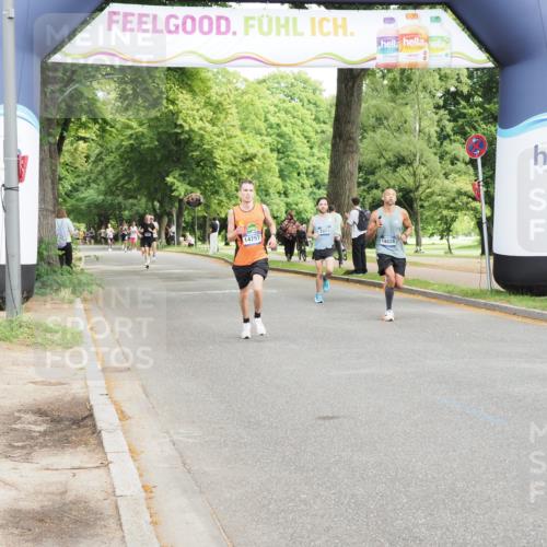 29.06.2025 - hella hamburg halbmarathon MichiJ http://msf.ph/oto/8181376 29.06.2025 10:17:19 Zwischen KM18-KM19 5344, 10848, 14757, 14828, 17893, 18037 meine-sportfotos.de