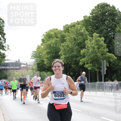 29.06.2025 - hella hamburg halbmarathon Jannik Wohlers http://msf.ph/oto/8181397 29.06.2025 10:22:56 Lombardsbrücke 1362, 2925, 4728, 4793, 6502, 6849, 7820, 8687, 8688, 8716, 8918, 8920, 9301, 9877, 10739, 11798, 11879, 12073, 12874, 14265, 14338, 14510, 14512, 14821, 16416, 16558, 17013, 17099, 17207, 17299, 17719, 18089, 18332 meine-sportfotos.de