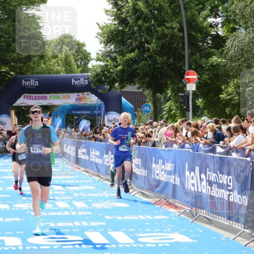 29.06.2025 - hella hamburg halbmarathon Zöllner http://msf.ph/oto/8181452 29.06.2025 10:40:28 Ziel 6649, 8370, 14924, 15247, 17245, 17916 meine-sportfotos.de