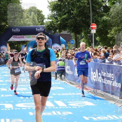 29.06.2025 - hella hamburg halbmarathon Zöllner http://msf.ph/oto/8181487 29.06.2025 10:40:29 Ziel 6649, 8370, 8966, 10978, 14924, 15247, 17245, 17916 meine-sportfotos.de