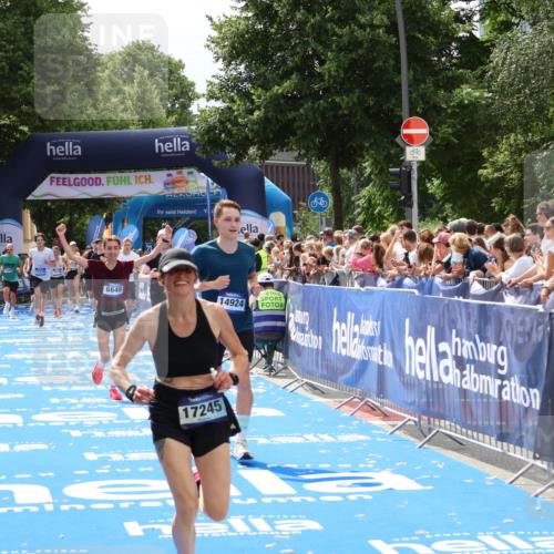 29.06.2025 - hella hamburg halbmarathon Zöllner http://msf.ph/oto/8181578 29.06.2025 10:40:31 Ziel 6649, 7284, 8966, 10978, 11767, 12540, 14924, 15164, 15247, 17214, 17245, 17916 meine-sportfotos.de