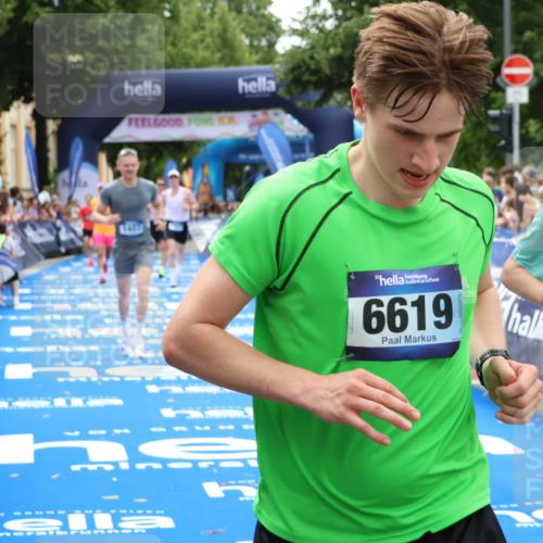 29.06.2025 - hella hamburg halbmarathon Zöllner http://msf.ph/oto/8181596 29.06.2025 10:32:06 Ziel 1407, 1686, 4129, 11150, 11199, 11370, 16505 meine-sportfotos.de