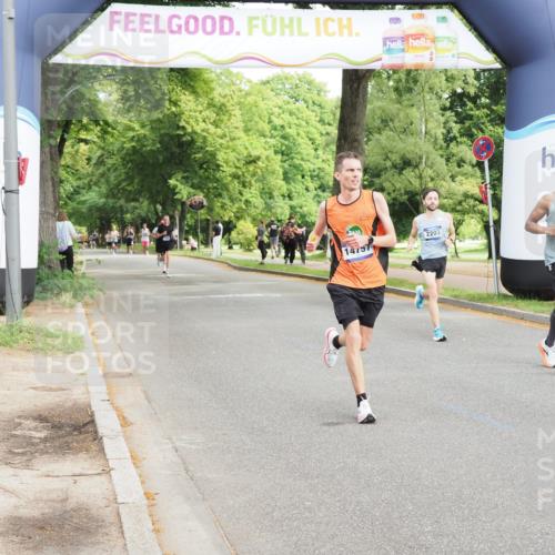 29.06.2025 - hella hamburg halbmarathon MichiJ http://msf.ph/oto/8181597 29.06.2025 10:17:20 Zwischen KM18-KM19 2203, 10848, 14757, 14828, 17893, 18037 meine-sportfotos.de