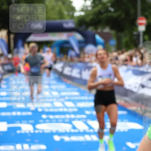 29.06.2025 - hella hamburg halbmarathon Zöllner http://msf.ph/oto/8181605 29.06.2025 10:32:06 Ziel 1407, 1686, 4129, 11150, 11199, 11370, 16505 meine-sportfotos.de