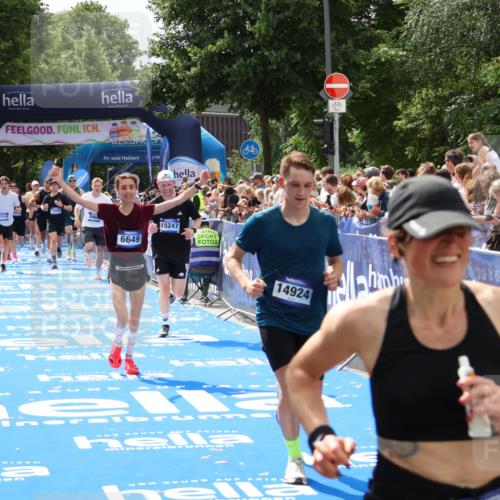 29.06.2025 - hella hamburg halbmarathon Zöllner http://msf.ph/oto/8181630 29.06.2025 10:40:32 Ziel 6649, 7284, 8966, 10978, 11767, 12365, 12540, 14924, 15164, 15247, 17214, 17245, 18192 meine-sportfotos.de