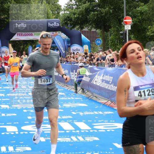 29.06.2025 - hella hamburg halbmarathon Zöllner http://msf.ph/oto/8181654 29.06.2025 10:32:08 Ziel 1407, 1686, 11150, 11370, 15826, 16505, 16736 meine-sportfotos.de