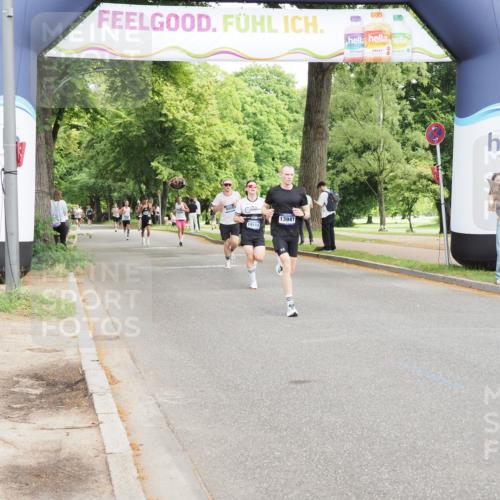 29.06.2025 - hella hamburg halbmarathon MichiJ http://msf.ph/oto/8181680 29.06.2025 10:17:25 Zwischen KM18-KM19 2203, 13941, 14757, 14828 meine-sportfotos.de