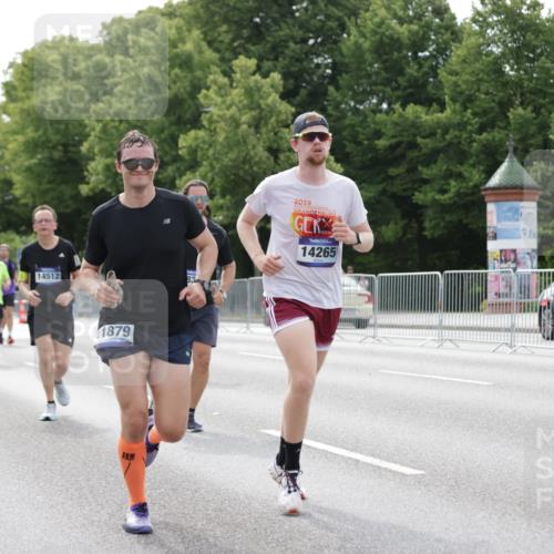 29.06.2025 - hella hamburg halbmarathon Jannik Wohlers http://msf.ph/oto/8181731 29.06.2025 10:23:01 Lombardsbrücke 1048, 1362, 2925, 4391, 4728, 4793, 5406, 6502, 7029, 7820, 8716, 8918, 8920, 9301, 10739, 11798, 11879, 12073, 12874, 14265, 14338, 14510, 14512, 14821, 15709, 16185, 16251, 16558, 17013, 17099, 17199, 17207, 17299, 17719, 18070, 18071, 18089, 18332, 18402, 18818 meine-sportfotos.de