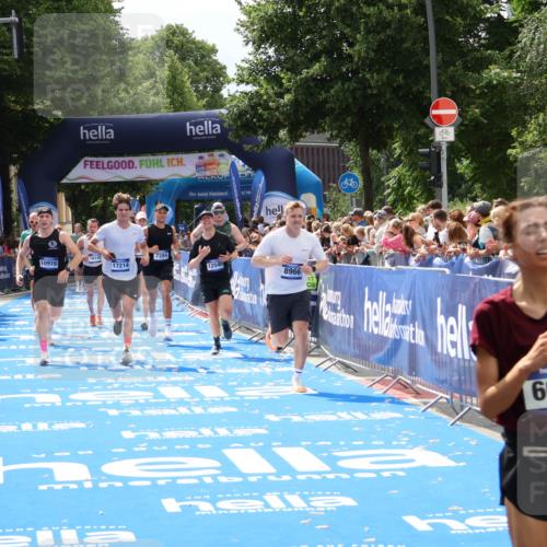 29.06.2025 - hella hamburg halbmarathon Zöllner http://msf.ph/oto/8181775 29.06.2025 10:40:35 Ziel 6649, 7284, 8966, 10978, 11767, 12365, 12540, 15015, 15164, 15247, 17214, 18192 meine-sportfotos.de