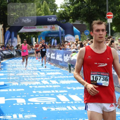 29.06.2025 - hella hamburg halbmarathon Zöllner http://msf.ph/oto/8181795 29.06.2025 10:32:17 Ziel 1894, 7272, 10876, 15826, 16065 meine-sportfotos.de