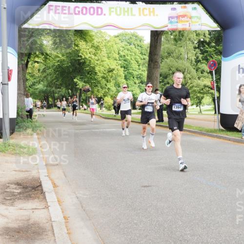 29.06.2025 - hella hamburg halbmarathon MichiJ http://msf.ph/oto/8181816 29.06.2025 10:17:25 Zwischen KM18-KM19 2203, 13941, 14757, 14828 meine-sportfotos.de
