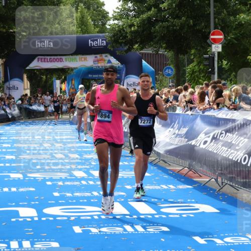 29.06.2025 - hella hamburg halbmarathon Zöllner http://msf.ph/oto/8181834 29.06.2025 10:32:21 Ziel 1894, 7272, 10876, 16065 meine-sportfotos.de