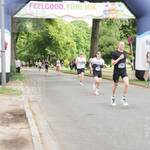 29.06.2025 - hella hamburg halbmarathon MichiJ http://msf.ph/oto/8181846 29.06.2025 10:17:26 Zwischen KM18-KM19 2203, 9804, 13941, 14757, 14828 meine-sportfotos.de