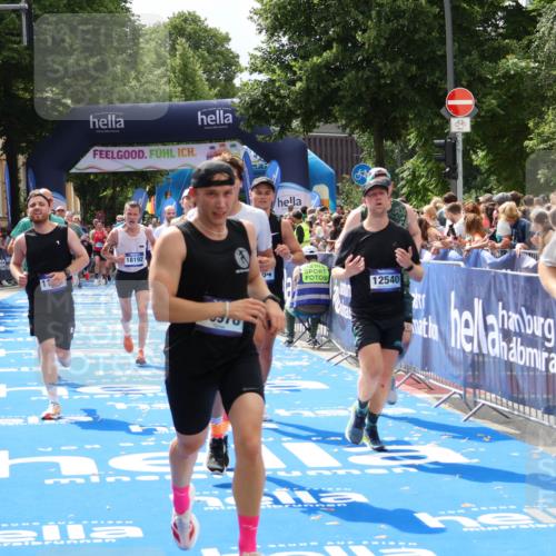 29.06.2025 - hella hamburg halbmarathon Zöllner http://msf.ph/oto/8181884 29.06.2025 10:40:37 Ziel 1912, 7284, 8966, 10978, 11767, 12365, 12540, 15015, 15164, 15542, 17214, 17724, 18192 meine-sportfotos.de