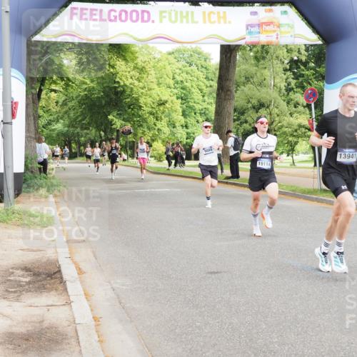 29.06.2025 - hella hamburg halbmarathon MichiJ http://msf.ph/oto/8181897 29.06.2025 10:17:26 Zwischen KM18-KM19 2203, 9804, 13941, 14757, 14828 meine-sportfotos.de