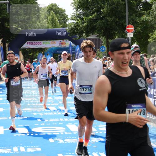 29.06.2025 - hella hamburg halbmarathon Zöllner http://msf.ph/oto/8181912 29.06.2025 10:40:38 Ziel 1912, 4843, 7284, 8966, 10978, 11767, 12365, 12540, 12865, 14820, 15015, 15164, 15542, 17214, 17724, 18192, 18399 meine-sportfotos.de