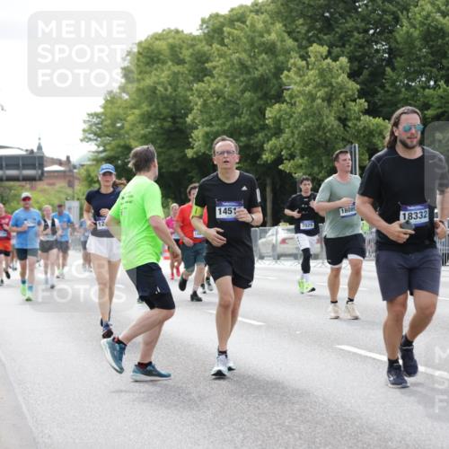 29.06.2025 - hella hamburg halbmarathon Jannik Wohlers http://msf.ph/oto/8182000 29.06.2025 10:23:02 Lombardsbrücke 1048, 1362, 2925, 4391, 4728, 5406, 6502, 7029, 7820, 8716, 8918, 8920, 9301, 10739, 11798, 11879, 12073, 12874, 14265, 14338, 14510, 14512, 14821, 15709, 16185, 16251, 17013, 17199, 17207, 17299, 17719, 18070, 18071, 18089, 18332, 18402, 18818 meine-sportfotos.de