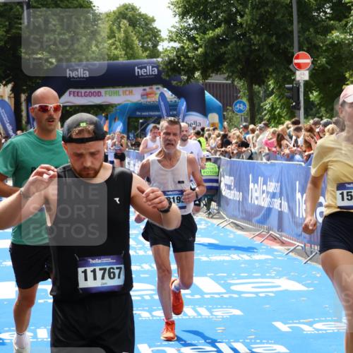 29.06.2025 - hella hamburg halbmarathon Zöllner http://msf.ph/oto/8182001 29.06.2025 10:40:40 Ziel 1912, 2324, 2714, 4843, 11767, 12365, 12865, 14272, 14820, 15015, 15164, 15493, 15542, 16599, 17724, 18192, 18399 meine-sportfotos.de