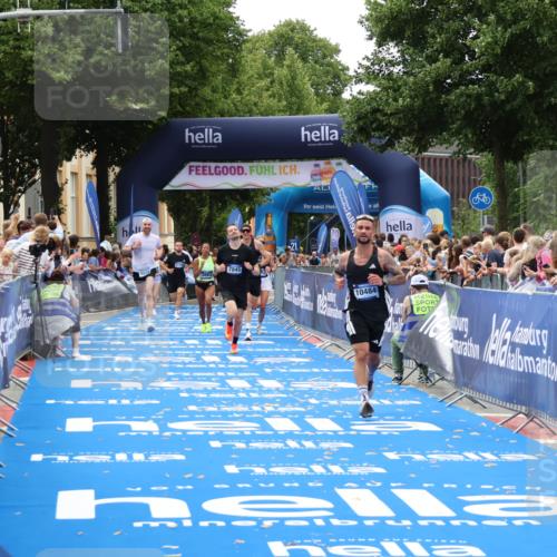 29.06.2025 - hella hamburg halbmarathon Zöllner http://msf.ph/oto/8182018 29.06.2025 10:32:28 Ziel 5070, 5746, 7845, 8883, 10484, 11745, 16957 meine-sportfotos.de
