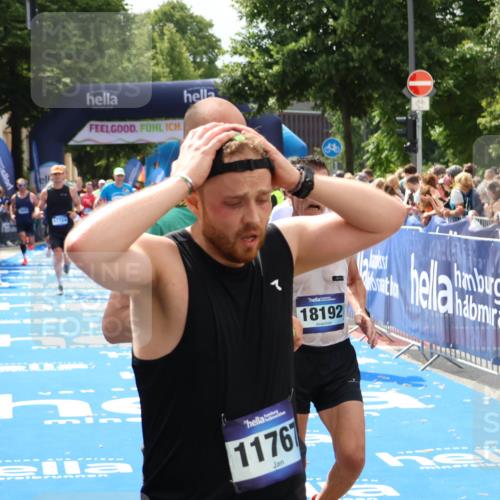 29.06.2025 - hella hamburg halbmarathon Zöllner http://msf.ph/oto/8182032 29.06.2025 10:40:41 Ziel 1912, 2324, 2714, 4843, 7622, 9294, 12365, 12865, 14272, 14820, 15015, 15493, 15542, 16599, 17724, 18192, 18399 meine-sportfotos.de