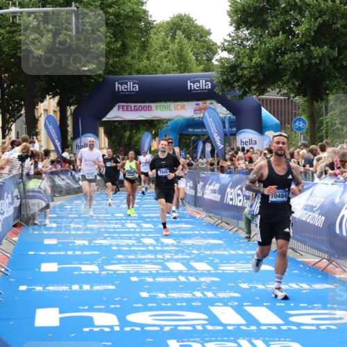 29.06.2025 - hella hamburg halbmarathon Zöllner http://msf.ph/oto/8182054 29.06.2025 10:32:29 Ziel 5070, 5746, 7845, 8883, 10484, 11745, 16957 meine-sportfotos.de