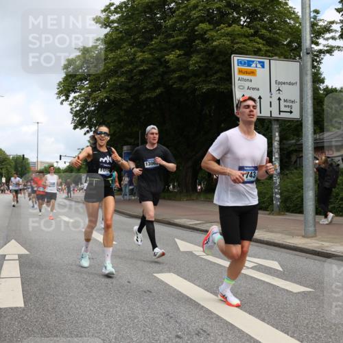 29.06.2025 - hella hamburg halbmarathon Yannick Fuchs http://msf.ph/oto/8182085 29.06.2025 10:28:50 20KM 1080, 1396, 1743, 2228, 2243, 2879, 3005, 6305, 7534, 7901, 8312, 9345, 9376, 10865, 11019, 11227, 12595, 13066, 13493, 13494, 13618, 13771, 14310, 14448, 14549, 15500, 16148, 16243, 16724, 17191, 17489, 17751, 17877, 18099, 18906 meine-sportfotos.de