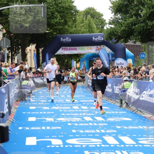 29.06.2025 - hella hamburg halbmarathon Zöllner http://msf.ph/oto/8182151 29.06.2025 10:32:30 Ziel 5070, 5746, 7845, 8883, 10484, 11745, 13199, 16957, 18562, 18563 meine-sportfotos.de