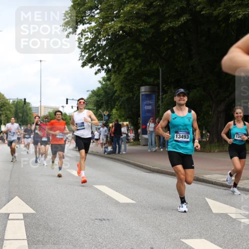 29.06.2025 - hella hamburg halbmarathon Yannick Fuchs http://msf.ph/oto/8182164 29.06.2025 10:28:51 20KM 1080, 1396, 1743, 2228, 2243, 2879, 3005, 6305, 7534, 7901, 8312, 9345, 9376, 10865, 11019, 11227, 12595, 13066, 13493, 13494, 13618, 13771, 14310, 14448, 14549, 15500, 16148, 16243, 16417, 17191, 17489, 17751, 17877, 18099, 18906 meine-sportfotos.de