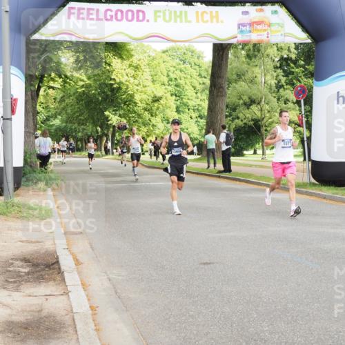 29.06.2025 - hella hamburg halbmarathon MichiJ http://msf.ph/oto/8182226 29.06.2025 10:17:30 Zwischen KM18-KM19 1577, 9804, 13941, 13956, 19114 meine-sportfotos.de