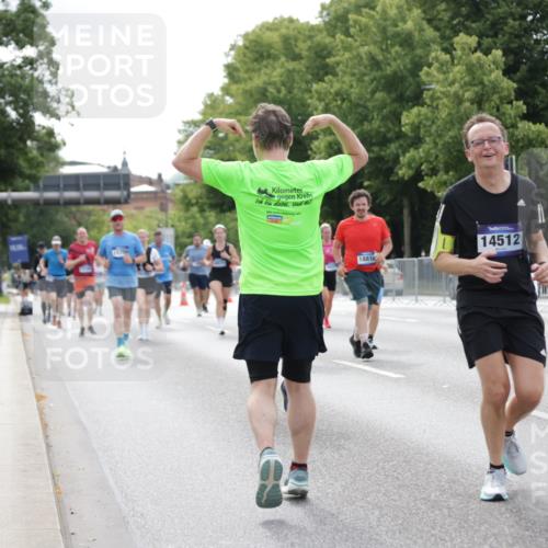 29.06.2025 - hella hamburg halbmarathon Jannik Wohlers http://msf.ph/oto/8182267 29.06.2025 10:23:03 Lombardsbrücke 1048, 1362, 2925, 4391, 4728, 5406, 6502, 7029, 7820, 8716, 10739, 11798, 11879, 12073, 12874, 14265, 14510, 14512, 14821, 15709, 16185, 16251, 17013, 17199, 17207, 17719, 18070, 18071, 18089, 18332, 18402, 18818, 18865 meine-sportfotos.de