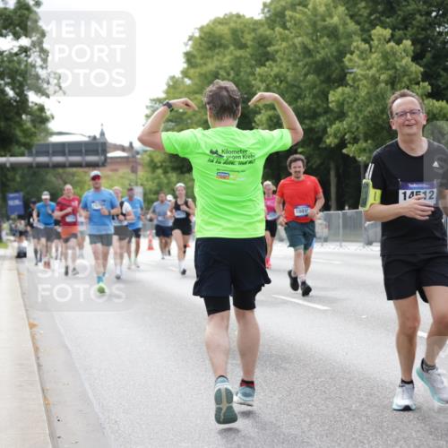 29.06.2025 - hella hamburg halbmarathon Jannik Wohlers http://msf.ph/oto/8182294 29.06.2025 10:23:04 Lombardsbrücke 1048, 1304, 1362, 2925, 4391, 4728, 5406, 6502, 7029, 7820, 10739, 11300, 11798, 11879, 12874, 14265, 14510, 14512, 14821, 15709, 16185, 16251, 17013, 17199, 17207, 17719, 18070, 18071, 18089, 18332, 18402, 18818, 18865 meine-sportfotos.de