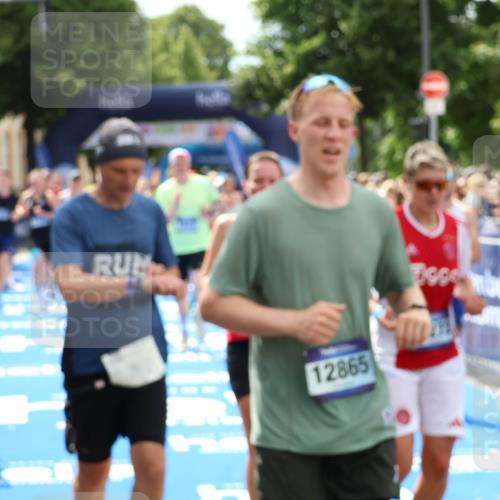 29.06.2025 - hella hamburg halbmarathon Zöllner http://msf.ph/oto/8182374 29.06.2025 10:40:48 Ziel 1882, 2324, 2714, 2750, 4634, 4889, 5014, 5026, 5745, 6429, 7080, 7622, 8074, 8629, 9294, 9979, 10900, 11959, 14092, 14272, 15351, 15493, 16201, 16249, 16599, 17486 meine-sportfotos.de