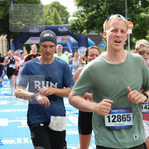 29.06.2025 - hella hamburg halbmarathon Zöllner http://msf.ph/oto/8182381 29.06.2025 10:40:48 Ziel 1882, 2324, 2714, 2750, 4634, 4889, 5014, 5026, 5745, 6429, 7080, 7622, 8074, 8629, 9294, 9979, 10900, 11959, 14092, 14272, 15351, 15493, 16201, 16249, 16599, 17486 meine-sportfotos.de