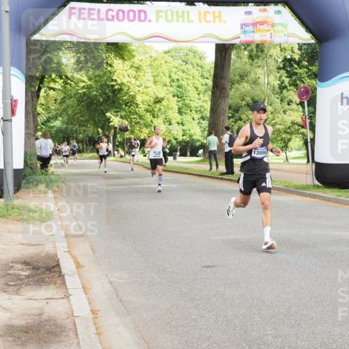 29.06.2025 - hella hamburg halbmarathon MichiJ http://msf.ph/oto/8182413 29.06.2025 10:17:31 Zwischen KM18-KM19 1577, 9804, 13941, 13956, 19114 meine-sportfotos.de
