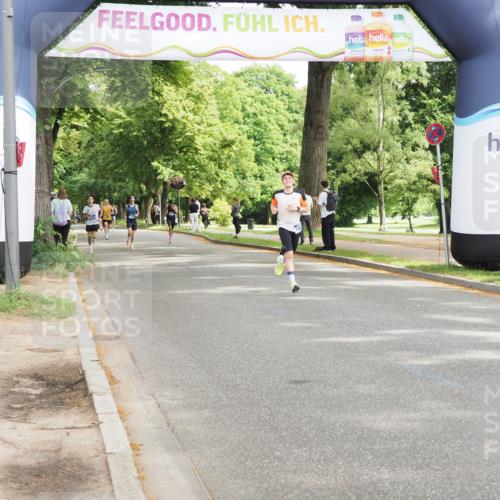 29.06.2025 - hella hamburg halbmarathon MichiJ http://msf.ph/oto/8182525 29.06.2025 10:17:36 Zwischen KM18-KM19 1577, 10655, 13956, 15583 meine-sportfotos.de