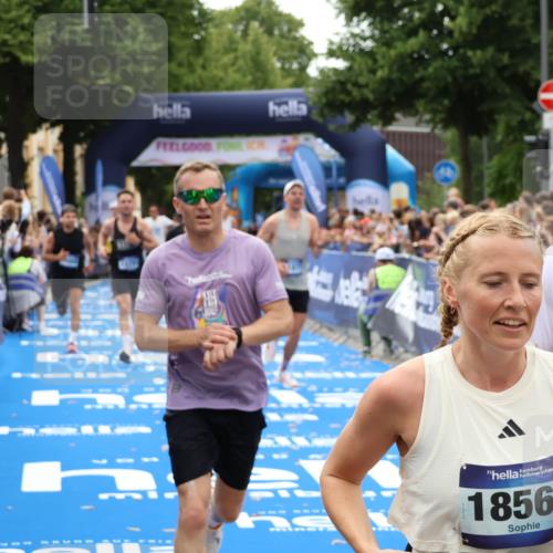29.06.2025 - hella hamburg halbmarathon Zöllner http://msf.ph/oto/8182547 29.06.2025 10:32:40 Ziel 1707, 1990, 11877, 13961, 14293, 14908, 16619, 18135 meine-sportfotos.de